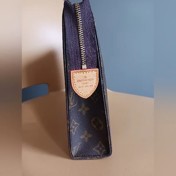 Louis Vuitton Pouch,toiletry, Cosmetic Bag, Case - Picture 3 of 14